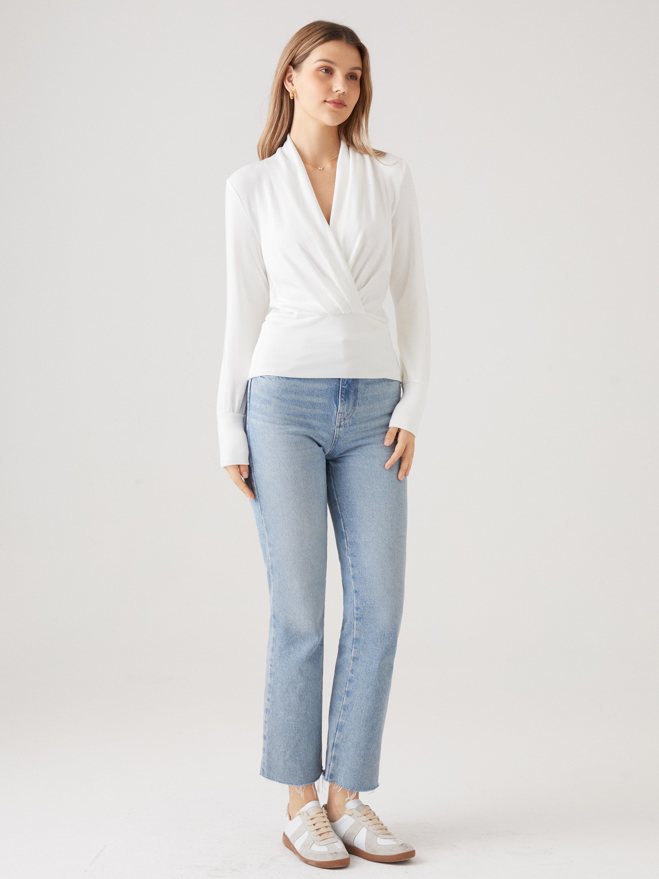 LuxeForm Minimal Top