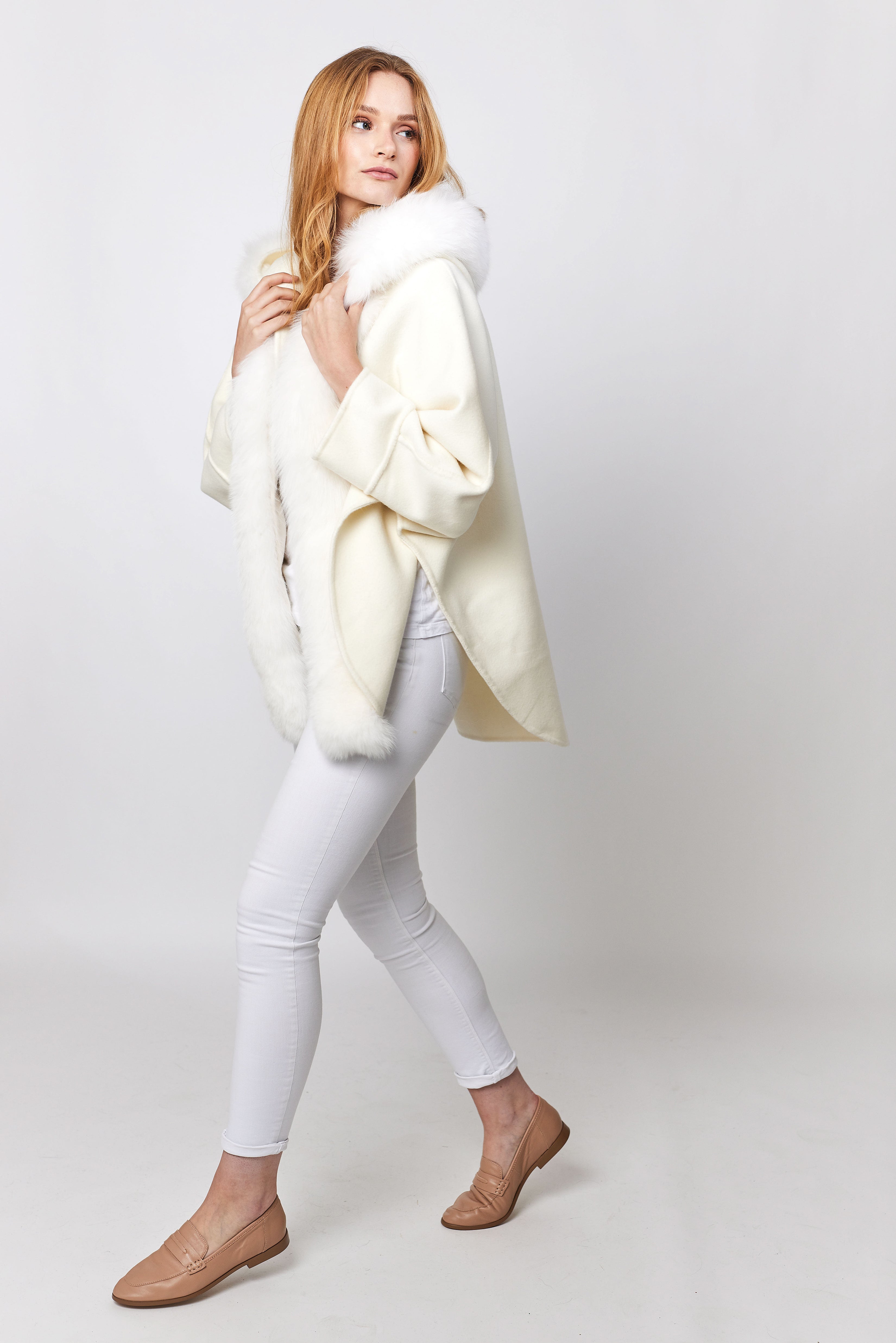 Megève Cashmere Cape - Ivory