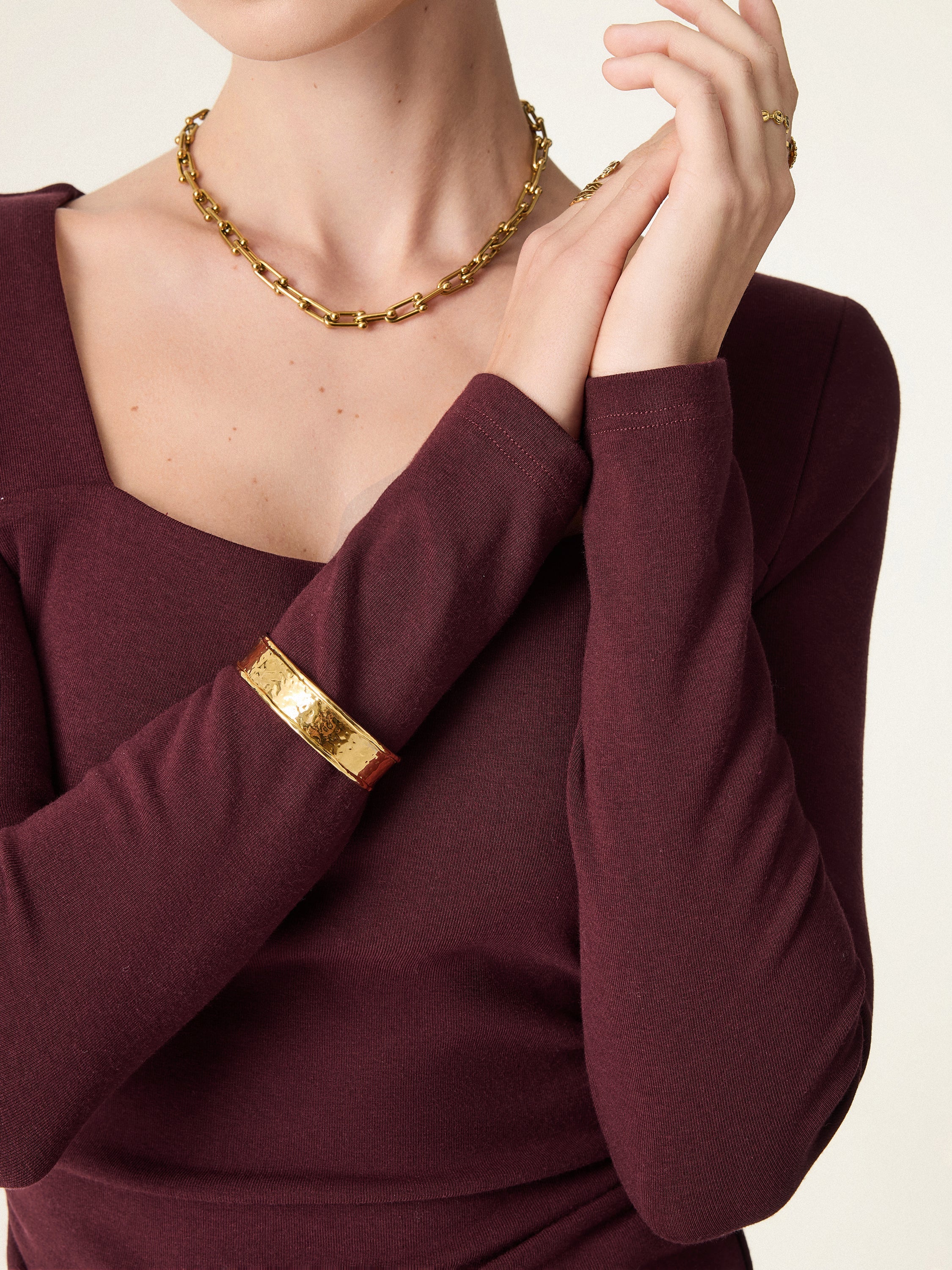 Veluxe Curved V Brami Top